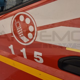 Ventimiglia: incendio nella notte a Baia Benjamin