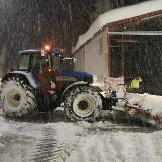 Tunnel di Tenda chiuso sulla statale 20 a Limone Piemonte per rischio valanghe, attesa la riapertura