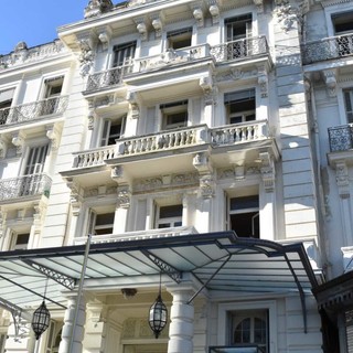 Sanremo, il Festival del futuro: iniziate le trattative con la Rai per il triennio 2026-2028, dalla prossima settimana i negoziati