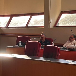 Taggia, in arrivo 9 nuovi parcometri: dubbi dell’opposizione sulle stime di incasso