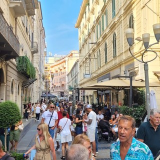Sanremo, ottobre positivo per il turismo: tanti stranieri nel weekend del Rallye e del Premio Tenco